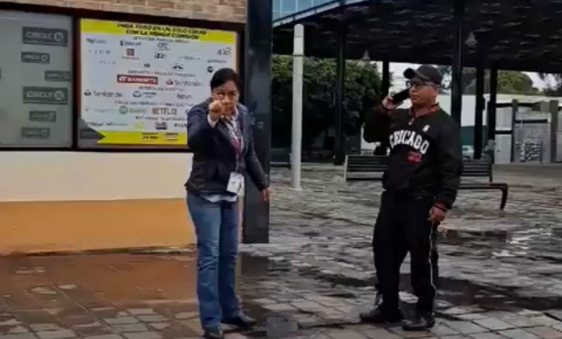 “A mí me cuesta dos Mil Pesos que te desaparezcan” : Funcionaria de Celaya a ciudadano