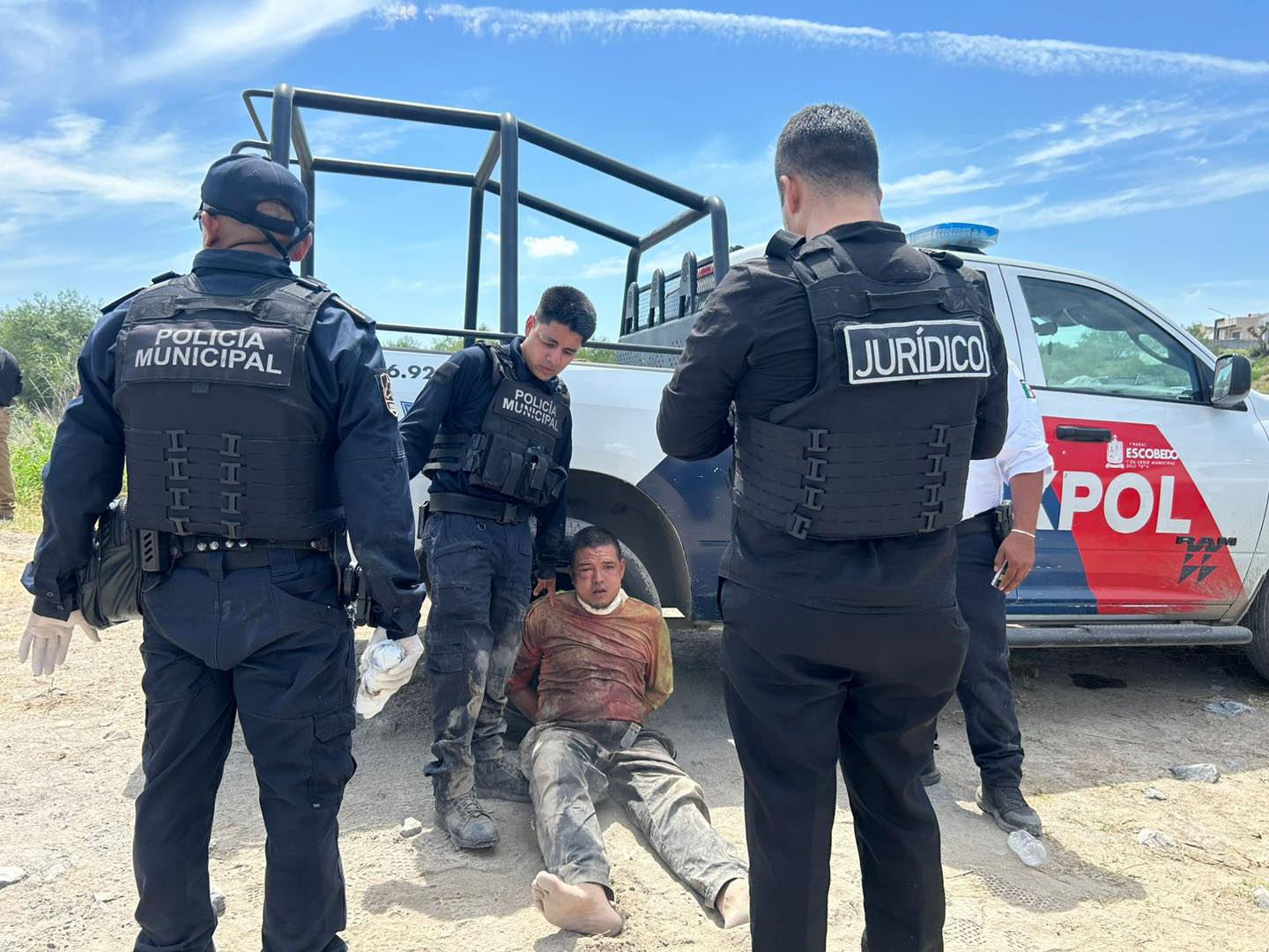 Apuñala recolector a dos compañeros; mata a uno en Escobedo