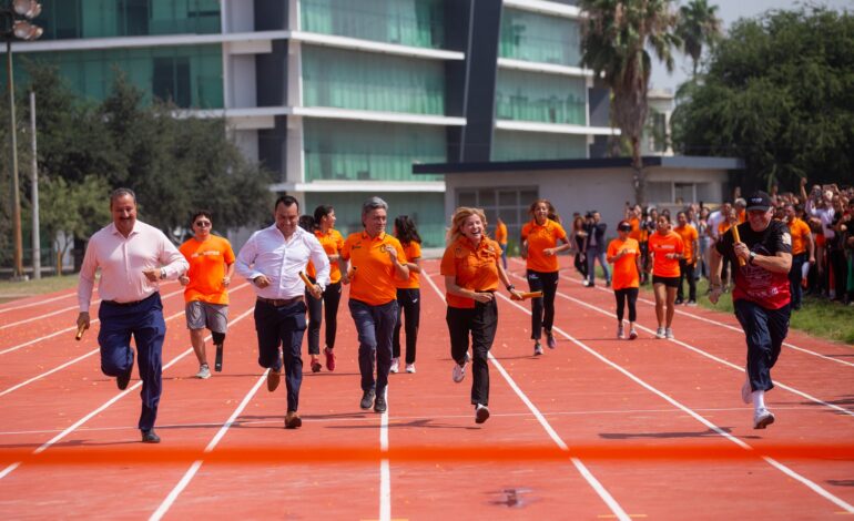 Inaugura INDE nueva imagen de la Pista de Atletismo del CARE