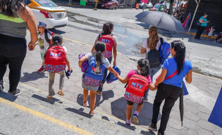 Extienden un día la entrega de «Útiles, útiles» en Monterrey
