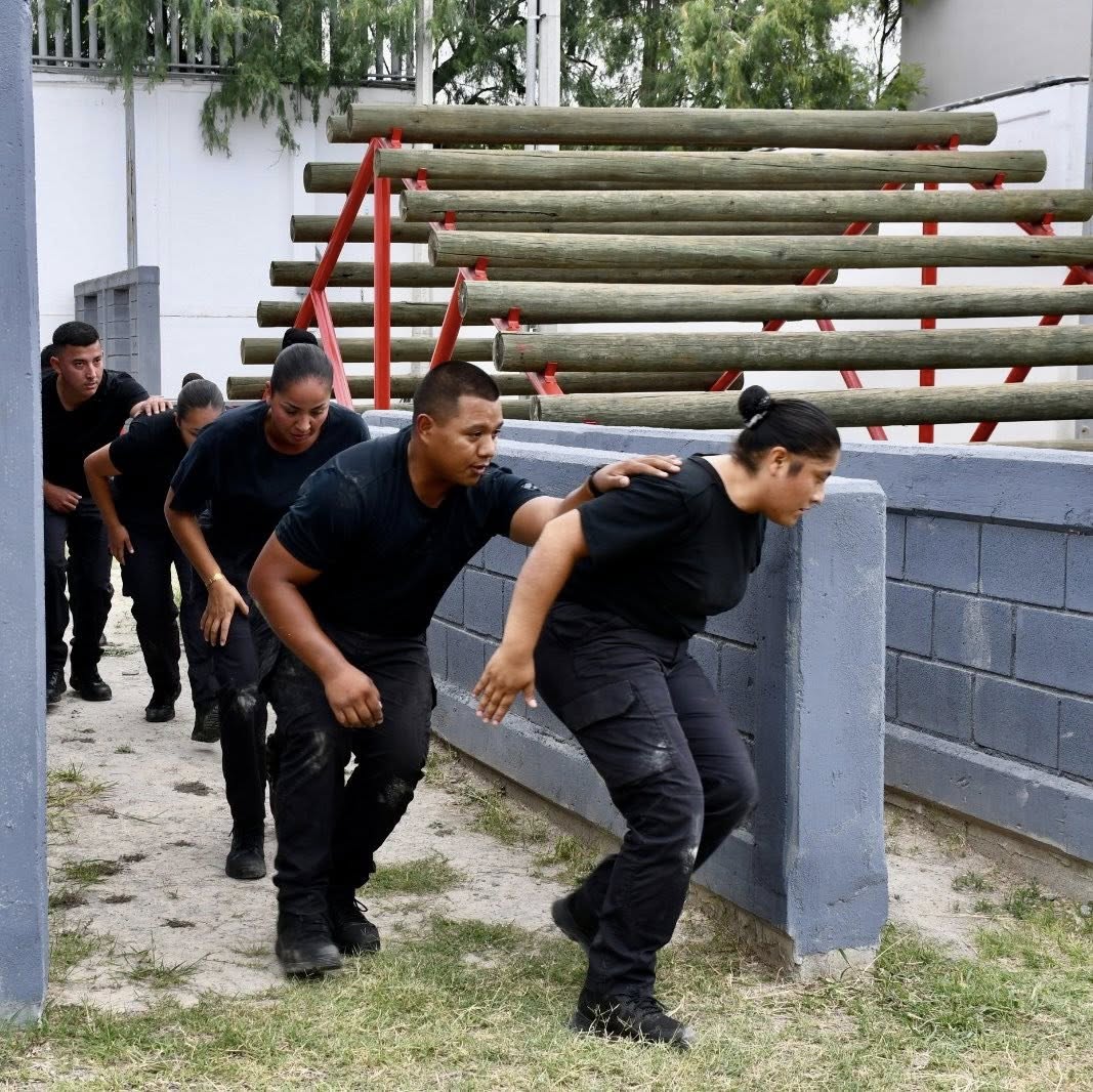 Capacitación permanente e integral en la formación de policías de Monterrey