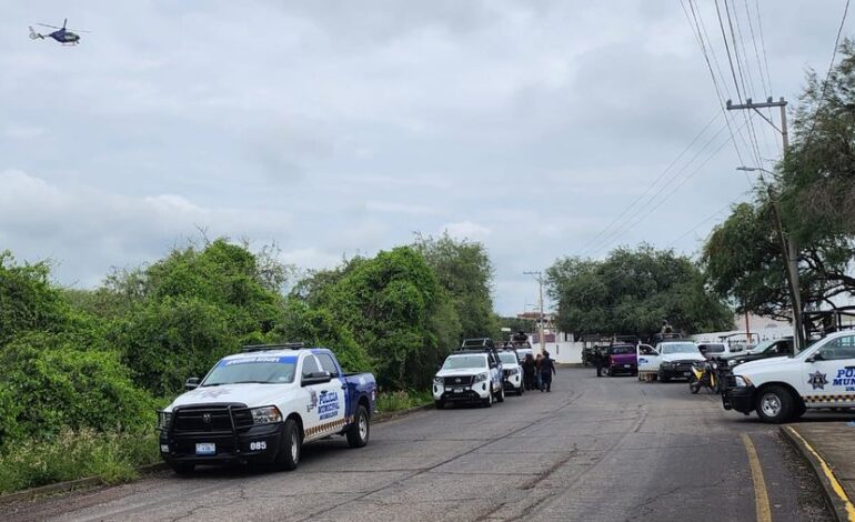 Malandros lanzan con dron un explosivo contra Policía de Uriangato, Michoacán