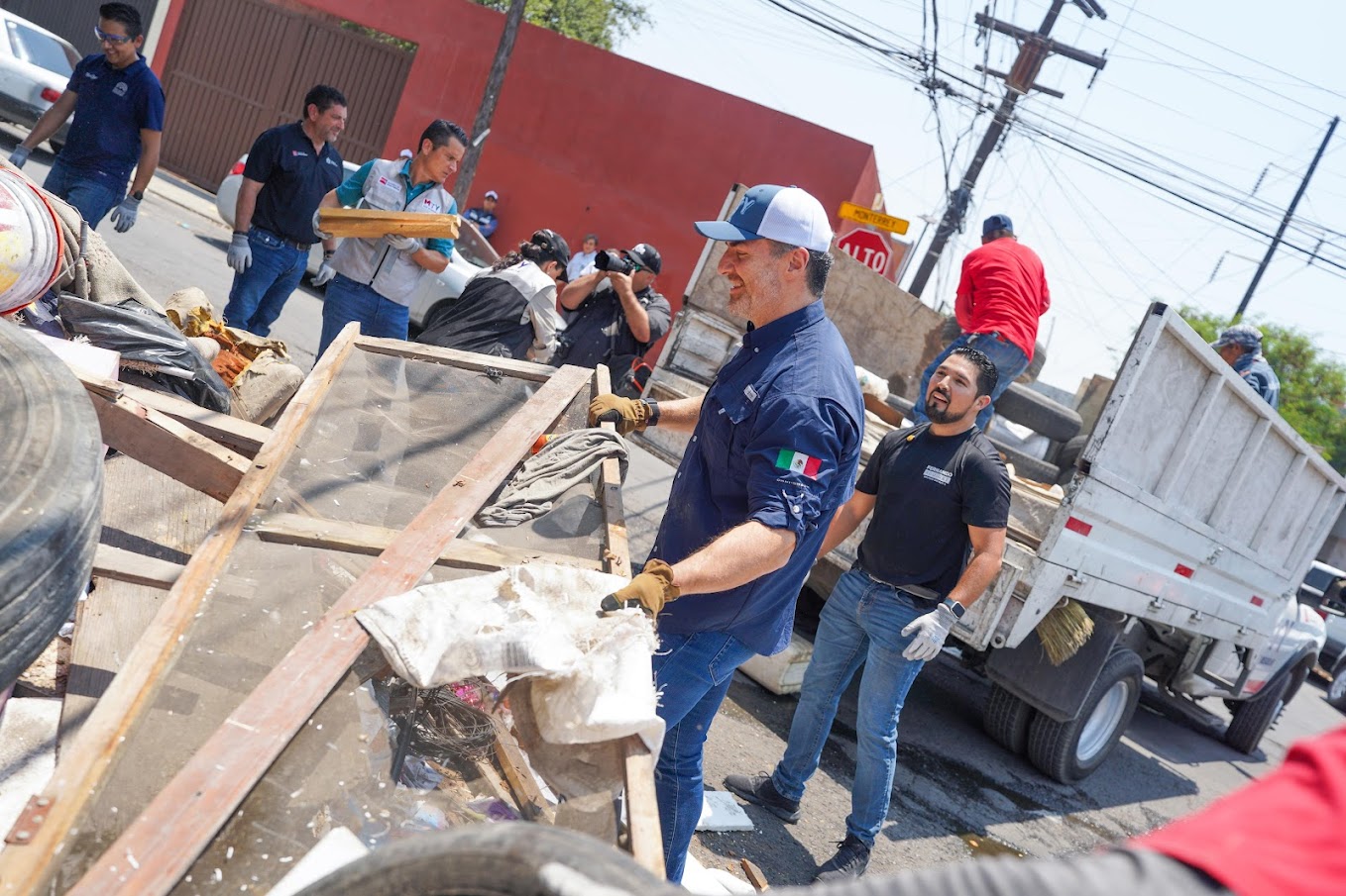 Lleva Monterrey operativo integral y jornada de descacharrización a Colonia Topo Chico
