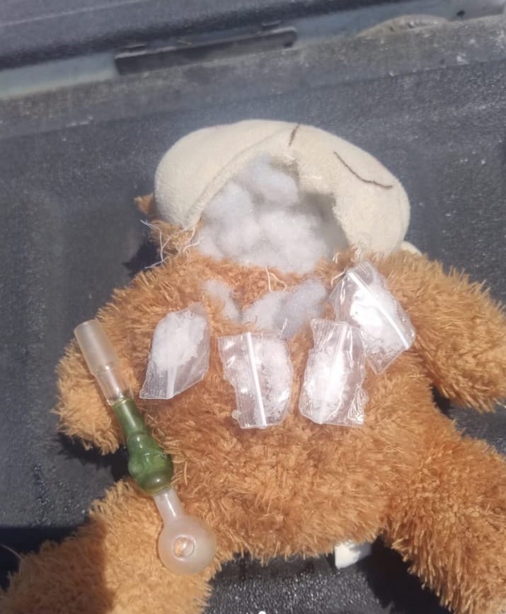 Detienen a pareja con el peluche lleno de droga