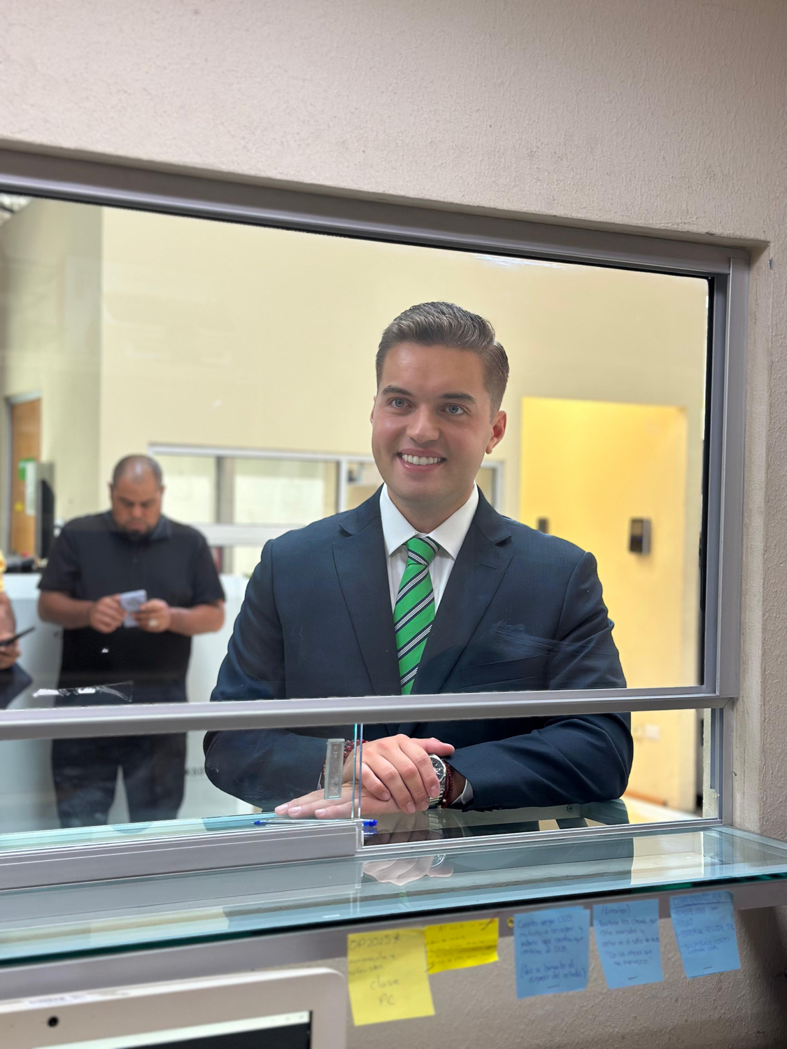 Chuy Elizondo exhorta a garantizar tarifas preferentes para estudiantes en transporte urbano