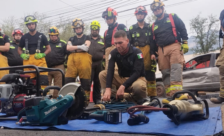 Capacitan a Jaguares en rescate urbano