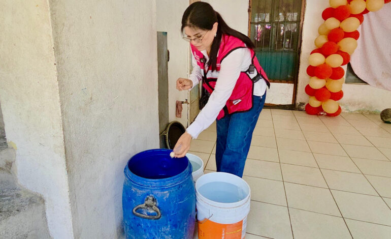 Lleva Santa Catarina a colonias acciones contra el dengue