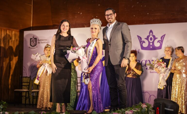 Celebra Santiago a los adultos mayores con coronación de su Reina 2025