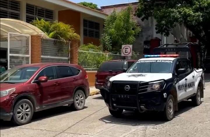 Comando armado asalta escuela en Oaxaca; se llevan más de 80 mil pesos