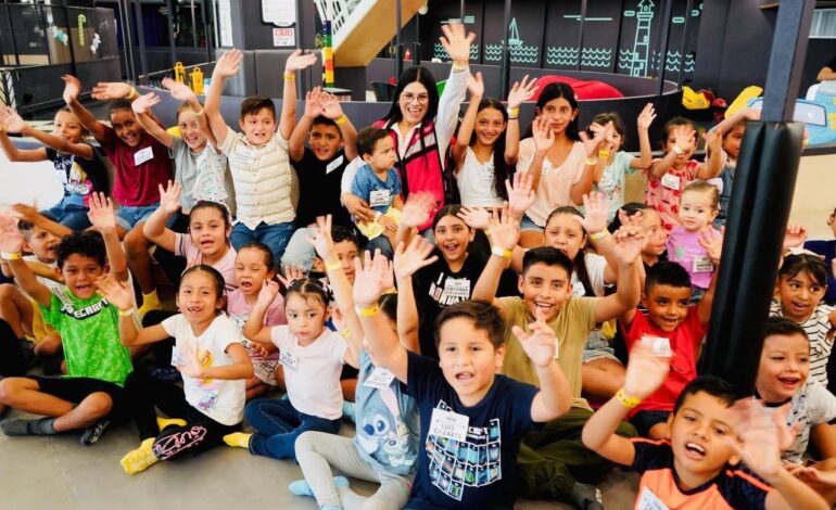 Disfrutan niños de campamentos de verano en Santa Catarina