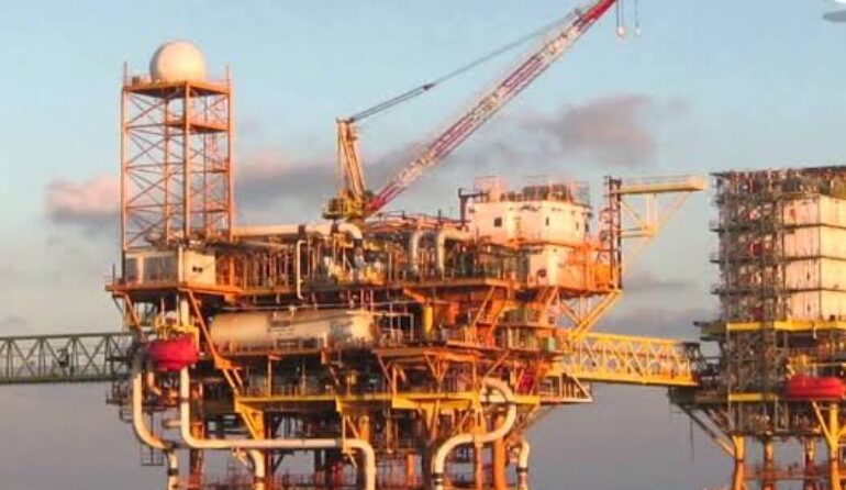 En un año, asaltos a plataformas de PEMEX suman 170 millones de pesos; anoche lo hicieron de nuevo