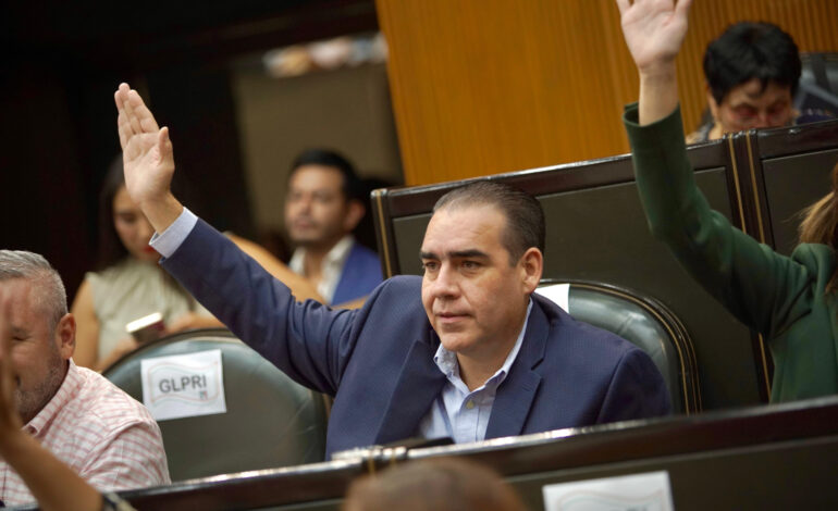 Va Heriberto Treviño por elevar penas contra la extorsión