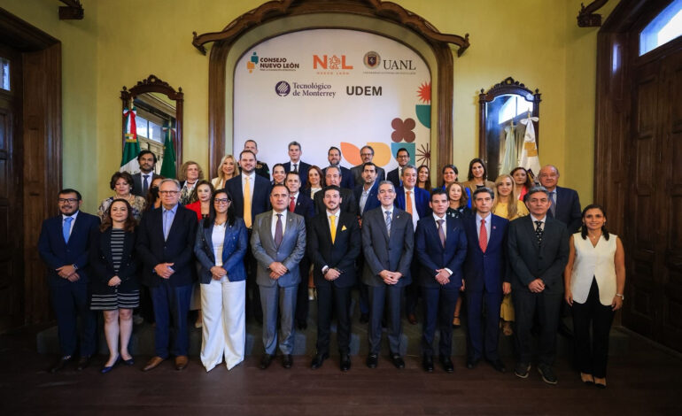 Samuel presenta Ponte Nuevo, Ponte Mundial, al Consejo Nuevo León