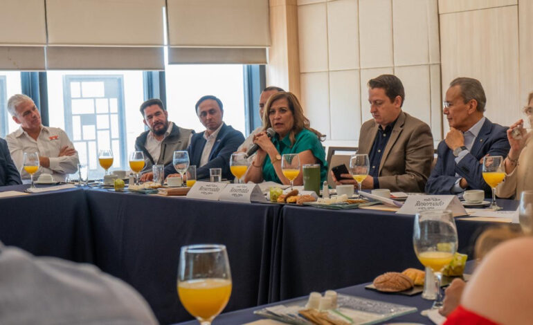 Se reúnen 35 representantes federales en Nuevo León para alinear agenda con los ejes de Sheinbaum