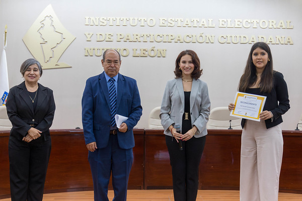 Celebra IEEPCNL concurso de oratoria con juventudes