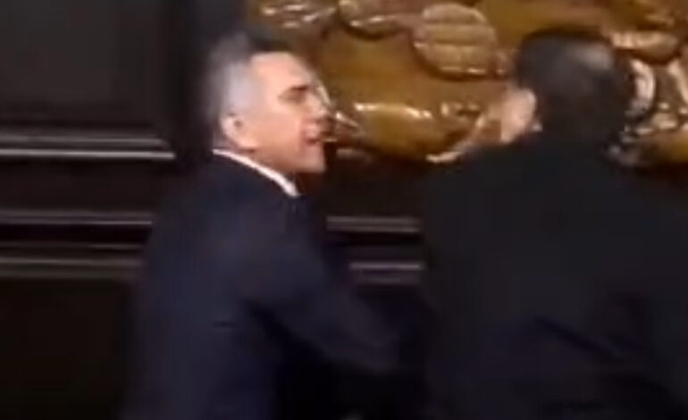 Alito Moreno le mete sus fregadazos a Noroña en vivo y a todo color