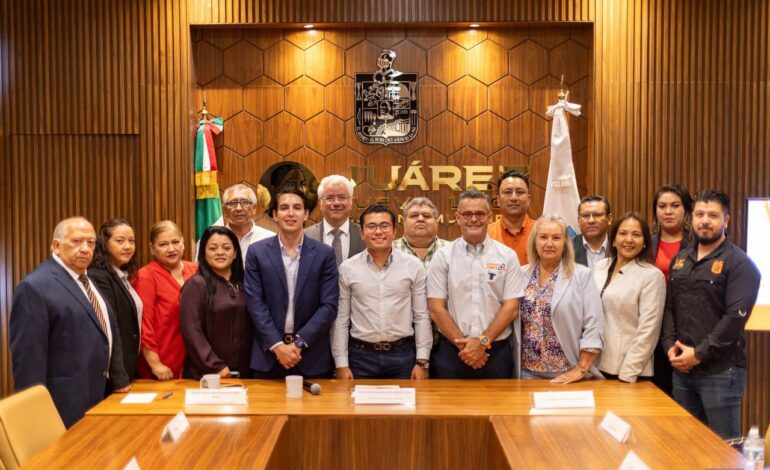 Juárez impulsa educación dual y servicio social