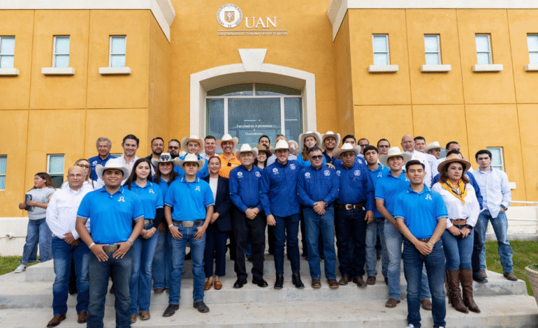 Festejan Estado y UANL el XX Aniversario de la Facultad de Agronomía
