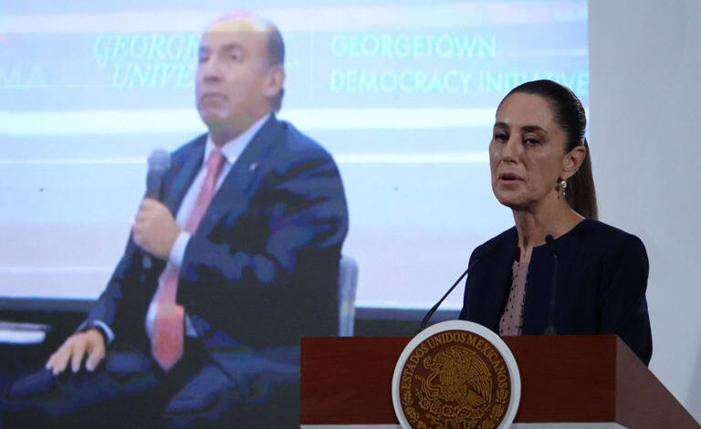 En medio de la crisis del huachicol, la Presidente se acuerda de atacar a… ¡Calderón!