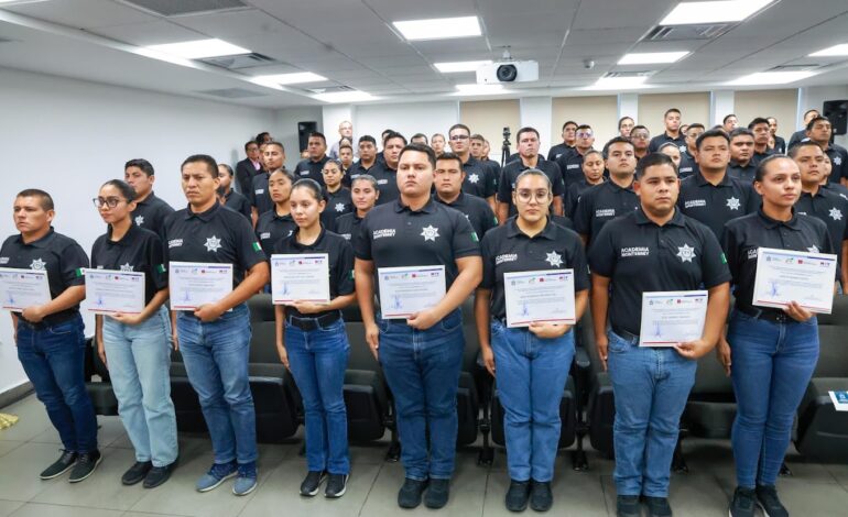 Reconoce Monterrey a cadetes capacitados en inglés para fortalecer la atención turística