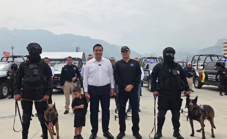 Presenta Nava nuevas unidades en seguridad