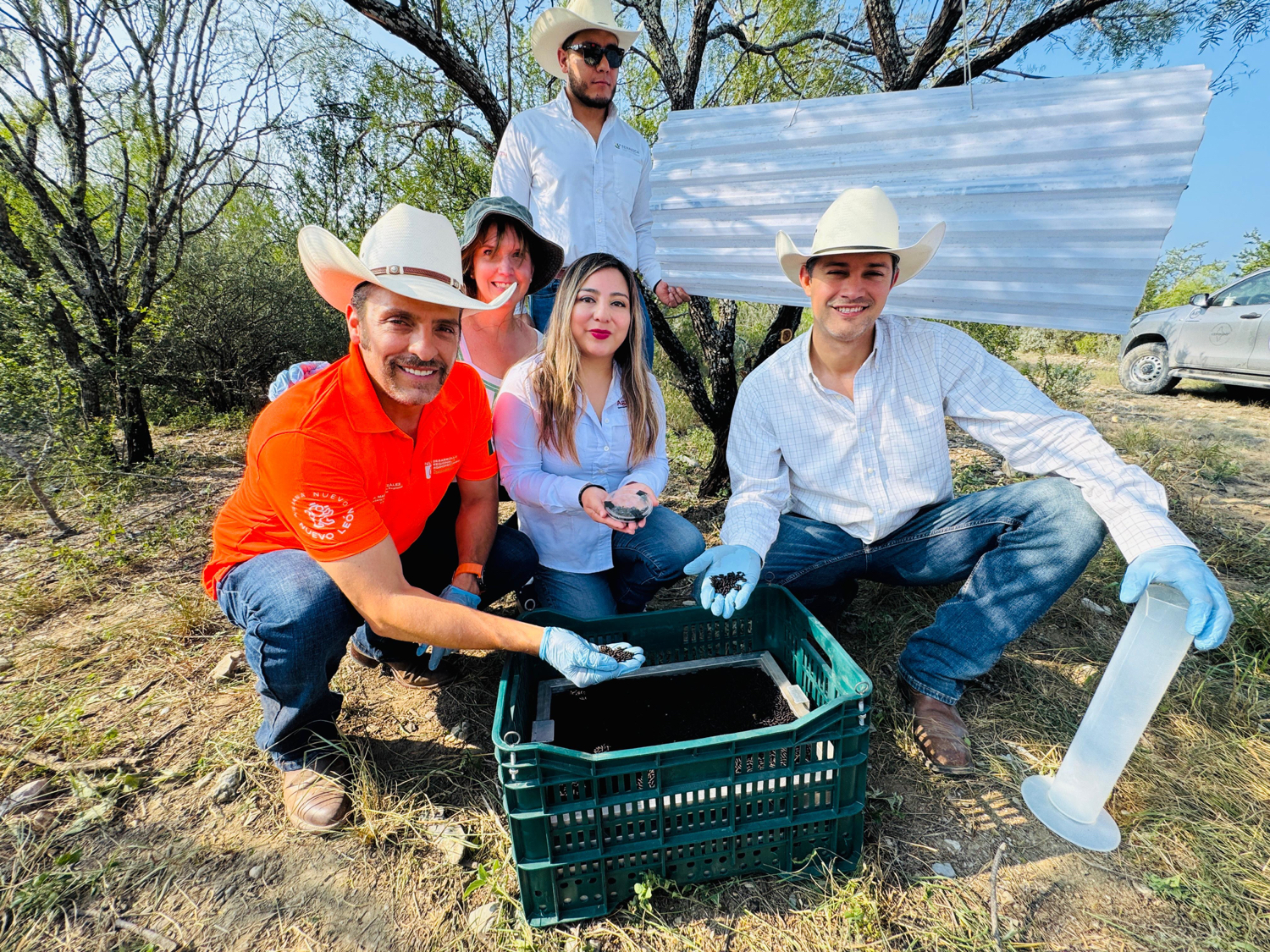 Liberan en NL 1.6 millones de moscas estériles contra el gusano barrenador