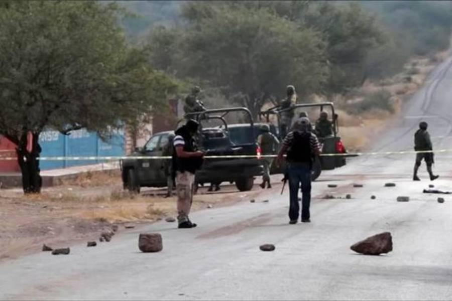 Abandonan restos de cinco cuerpos en tramo de Zacatecas-Jalisco