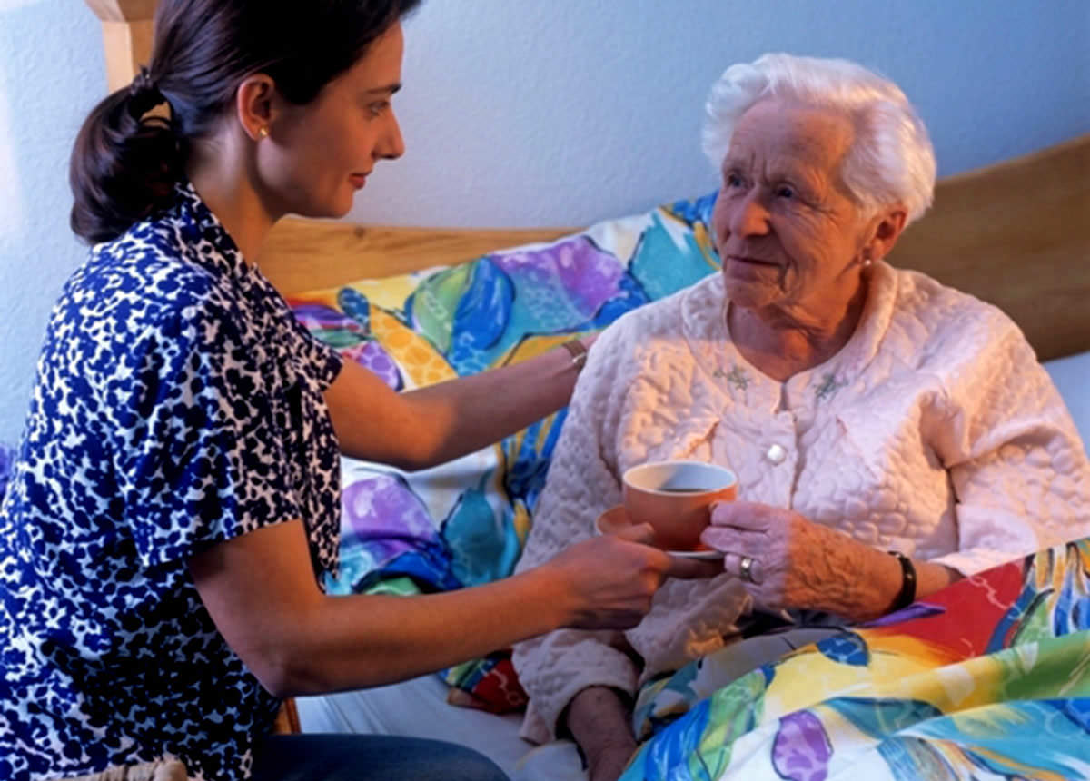 Presentan iniciativa para reconocer a «personas cuidadoras»