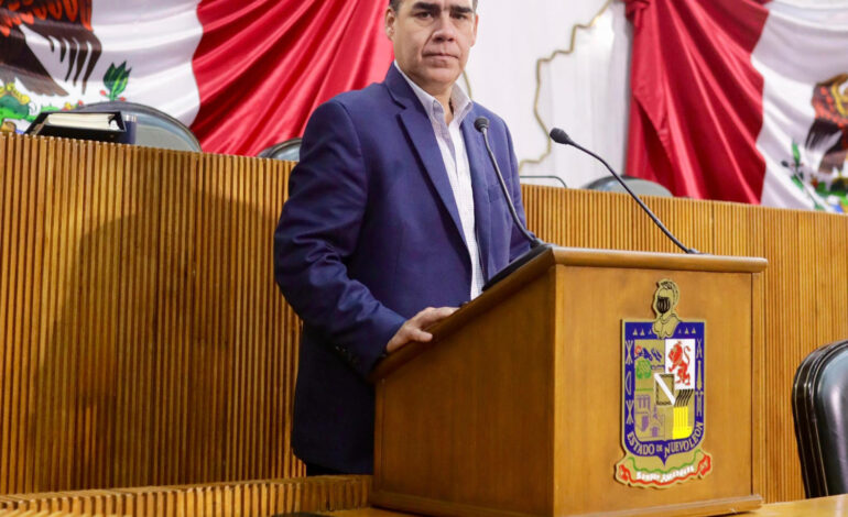 Plantea Heriberto Treviño reforma para capacitar a madres y padres contra ciberacoso  