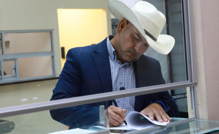 Propone JL Santos establecer responsabilidad legal en percances de transportes de personal