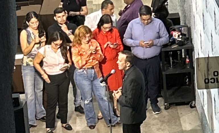 No es lo mismo paridad que elección a modo, apuntilla Carlos de la Fuente