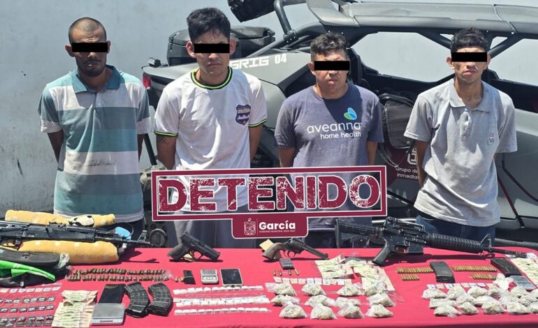 Caen en García con armas largas y drogas
