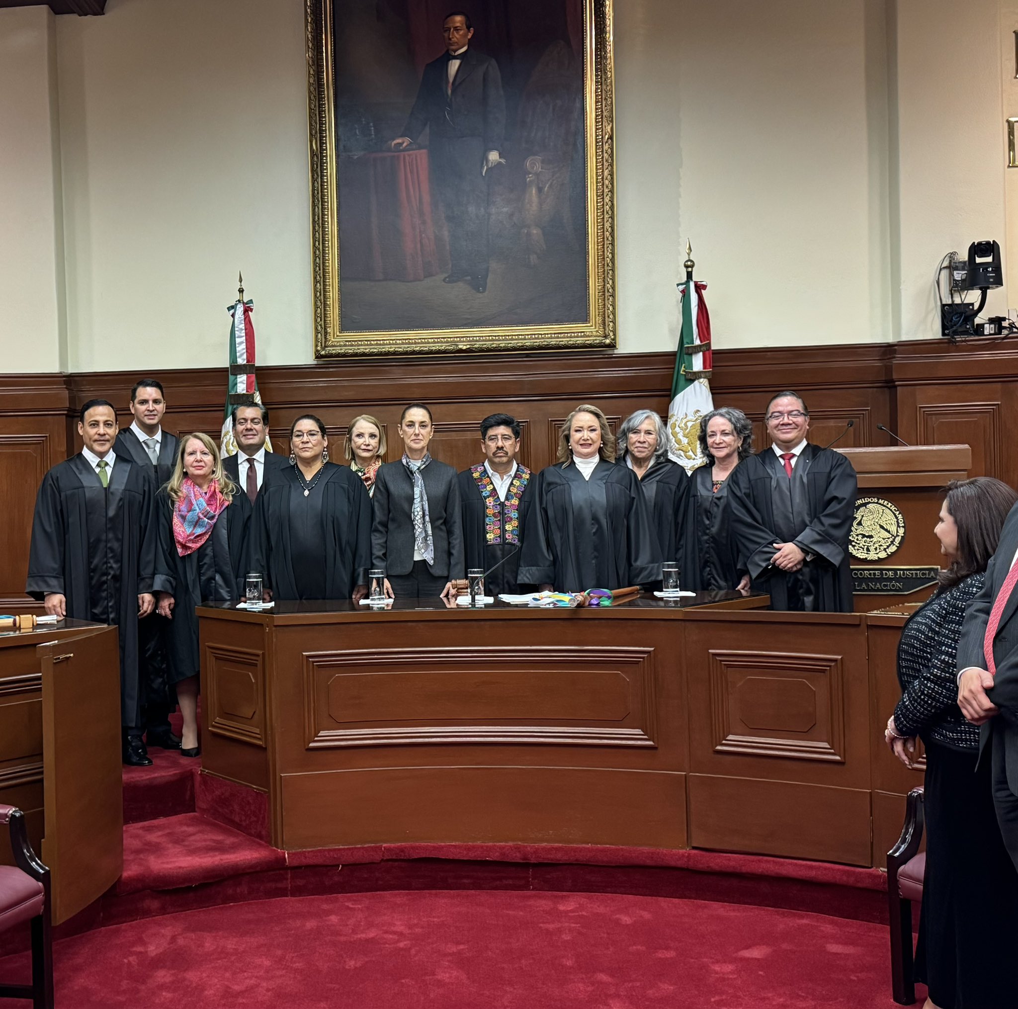 Anuncia la Corte reducción de sueldos y revisión de pensiones de ministros en retiro