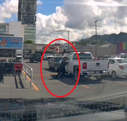 Cámaras captan a ladrón… esos cachetes y ese carro son inconfundibles