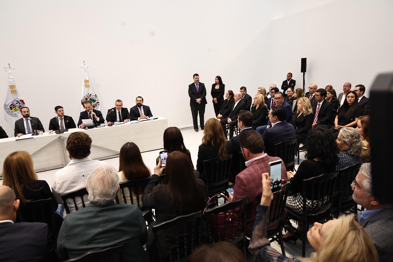 Aprueban nombrar Calzada Mauricio Fernández Garza a Calzada San Pedro