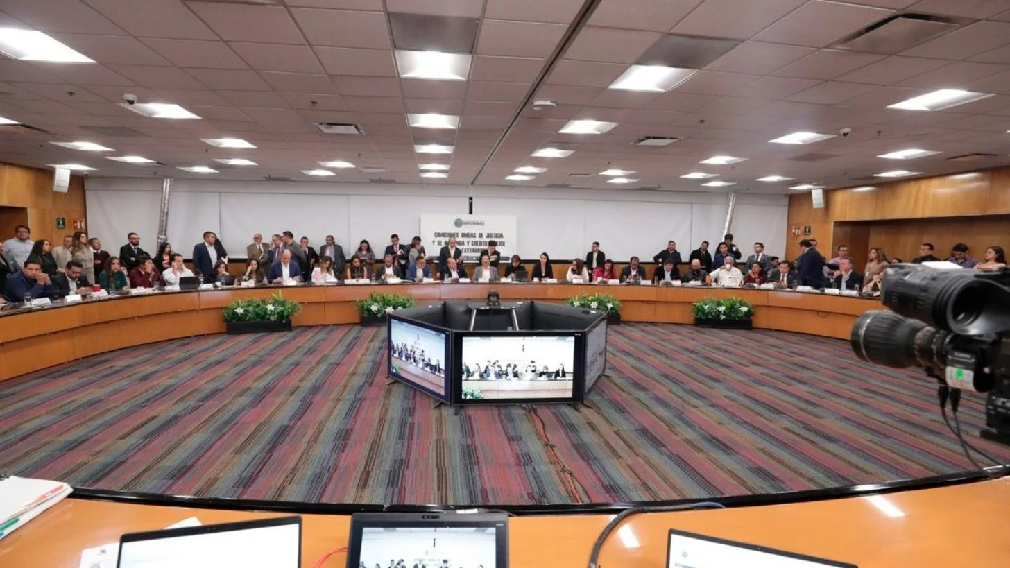 Aprueban en lo general la Ley de Amparo; prevén tres modificaciones a minuta del Senado