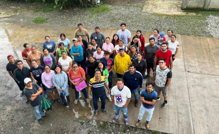 Maestros rurales de Sierra de La Huasteca piden ser rescatados al quedar incomunicados