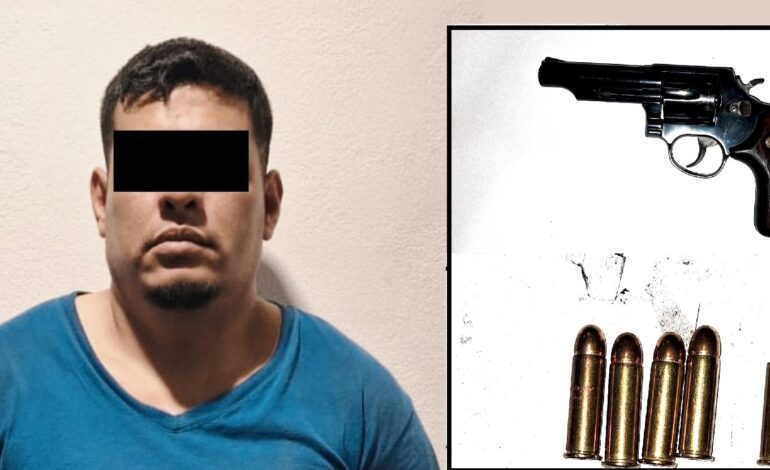 ¡Lástima Margarito! La saca, enseña y polis de Guadalupe le dan pa’ dentro del bote