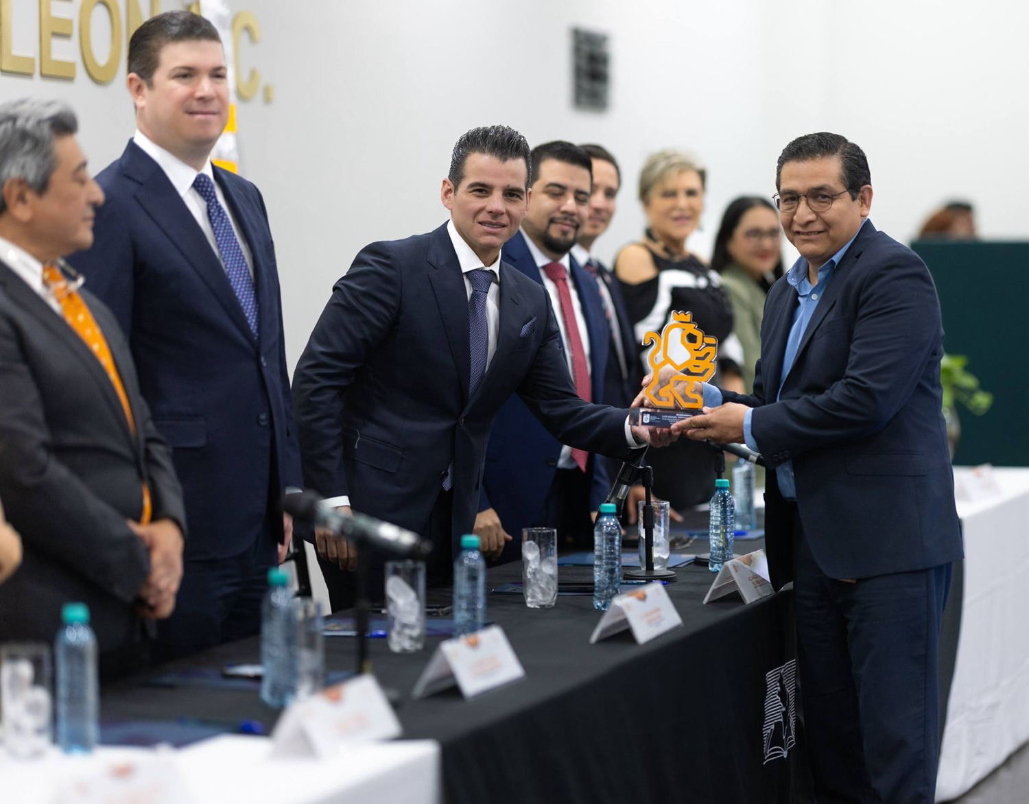 Reconoce Miguel Flores el trabajo de los defensores públicos de Nuevo León