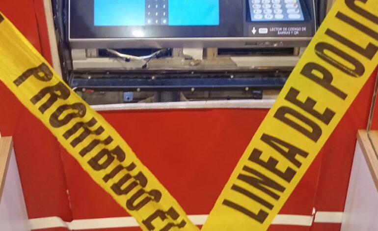 Capturan a dos chancludos por intentar abrir un cajero bancario