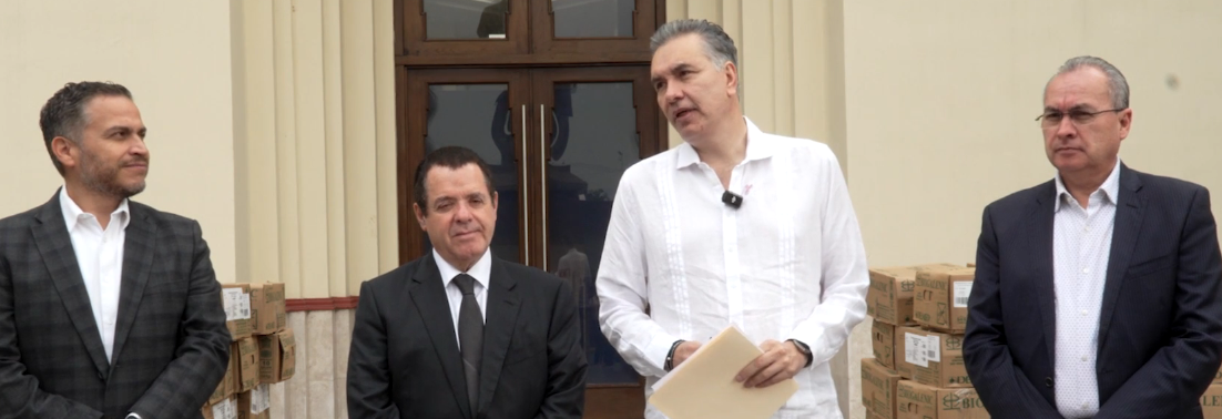 Gestiona Waldo Fernández donativo de medicamentos al Hospital Universitario por 14 mdp