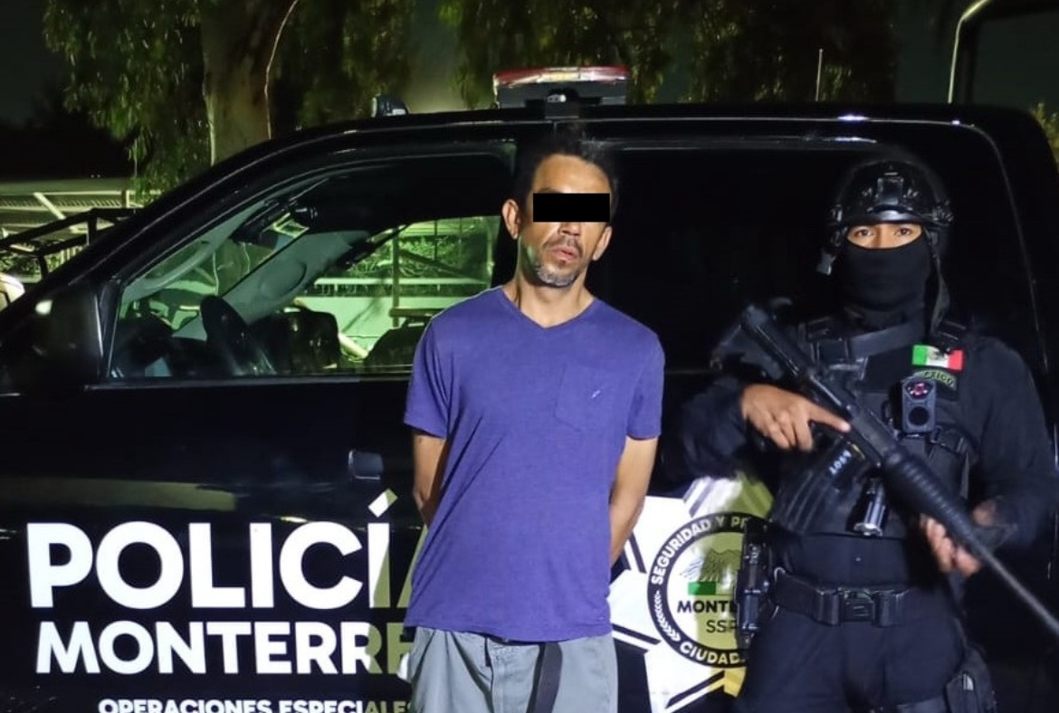 Quién iba a pensar… que por una meada, lo iban a agarrar (con droga)