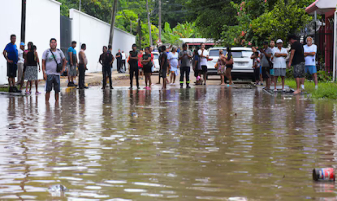 Estudiantes de la Universidad Veracruzana anuncian protestas por 192 alumnos desaparecidos en la inundación