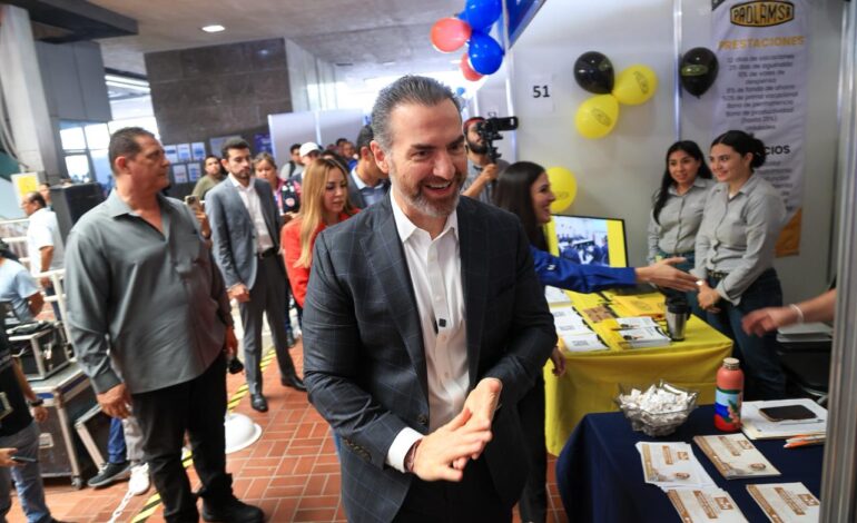 Acerca Gobierno de Monterrey más de 10 mil vacantes en Feria del Empleo 2025