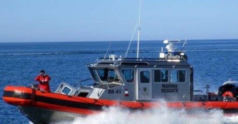 Intercepta Marina en altamar lancha con 28 menores frente a costas de Sinaloa