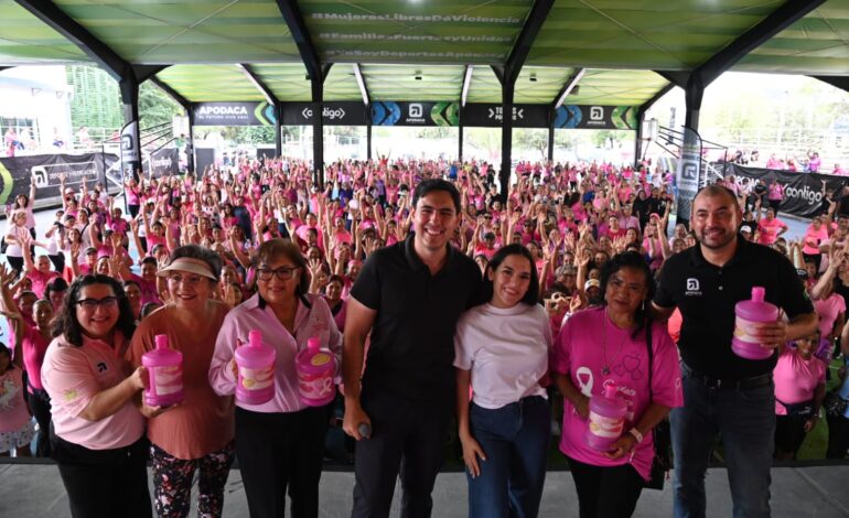 Realiza Apodaca maratón de prevención contra cáncer de mama con baile fitness