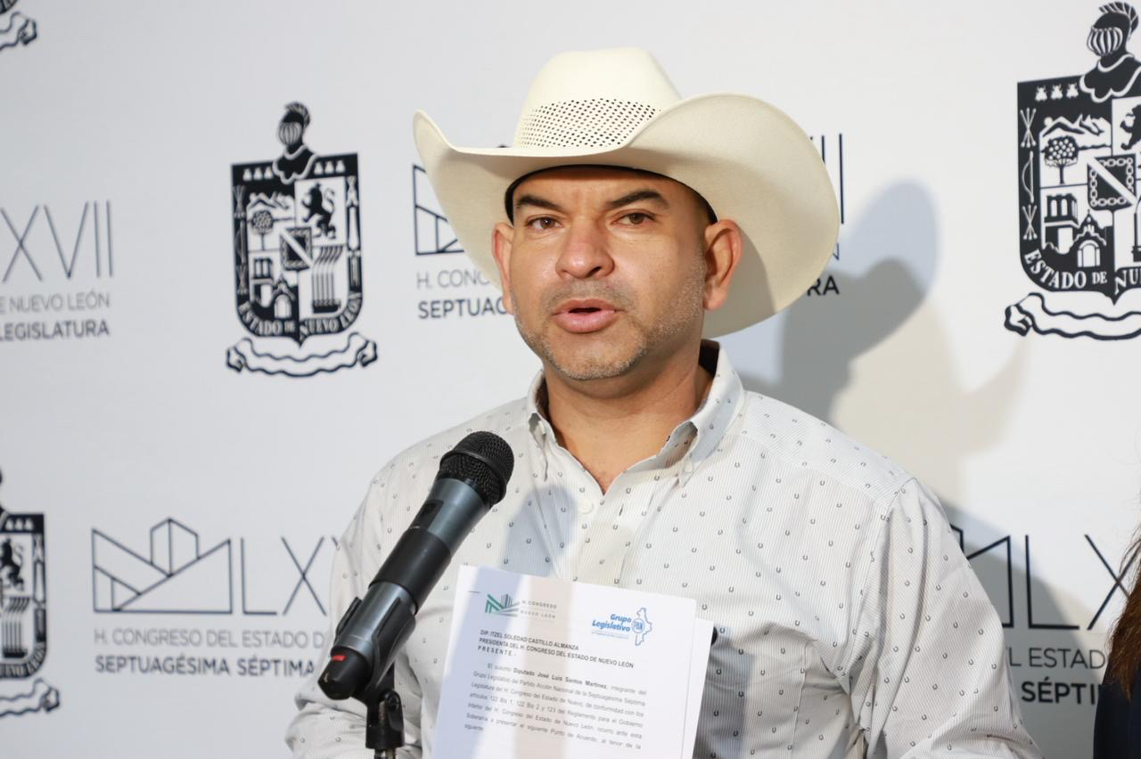 Busca JL Santos transparentar y garantizar mantenimiento de equipo médico en hospitales