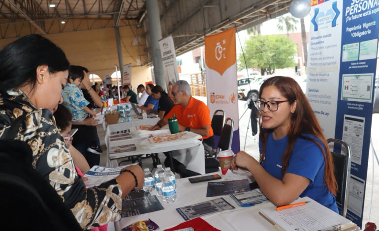 Vincula Secretaría del Trabajo a buscadores de empleo con más de mil vacantes