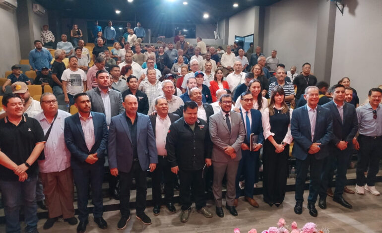 Va FROC de NL por gran alianza social para enfrentar los efectos de la IA en el trabajo