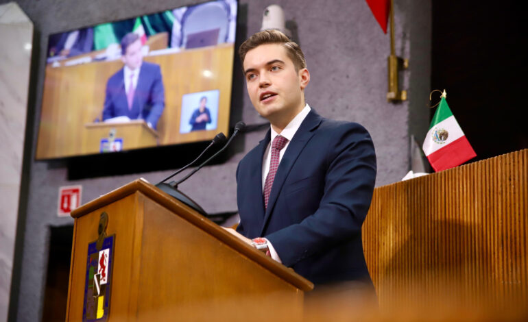 Aprueban iniciativa del diputado Jesús Elizondo contra el delito del grooming.